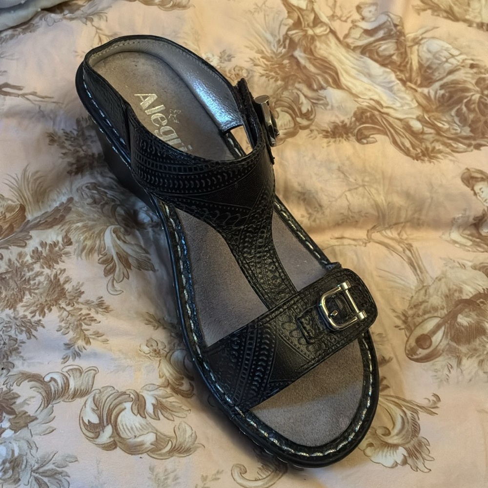 Alegria Lara Wild West Night size EU 37  US 7 7.5. LAR-341